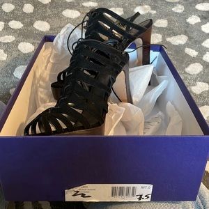 New with tags and box! Stuart weitzman heels